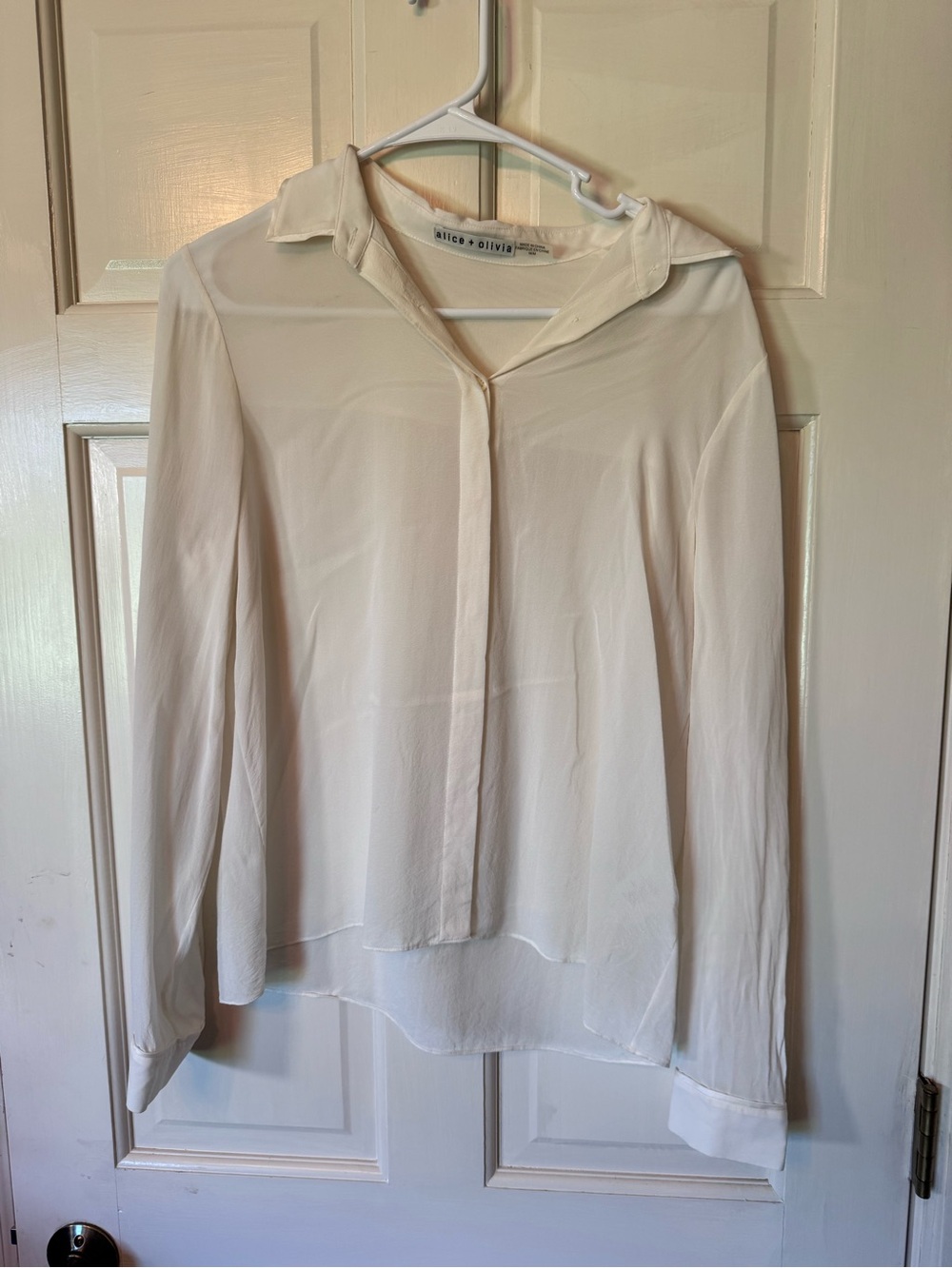 Alice + Olivia Women's Silk White Long-Sleeve Button-Front Blouse